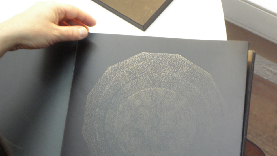 cent mille petits points cent mille petits points