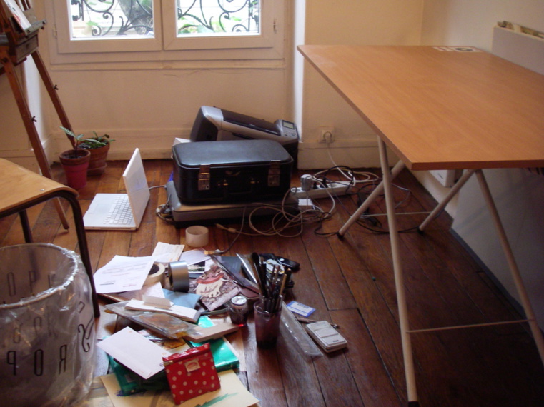Ce matin, 10:18, installation du nouveau bureau