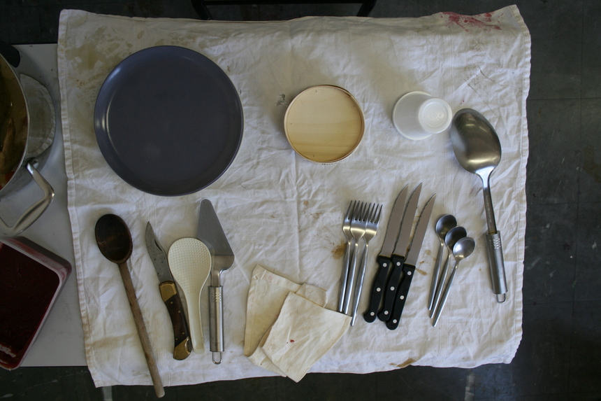 Eat it, bite it ! Eat it, bite it !