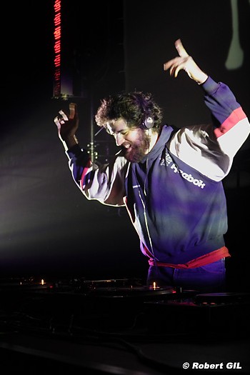 LIVE @ ZENITH LIVE @ ZENITH