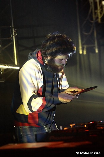 LIVE @ ZENITH LIVE @ ZENITH